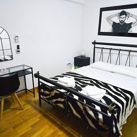 Nicko'S Room Пирея Екстериор снимка